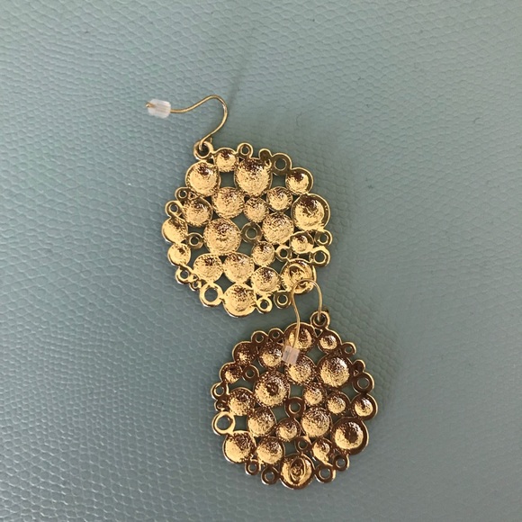 {Premiere Design} Gold white enamel earrings - Picture 5 of 5